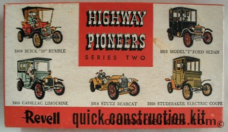 Revell 1/32 1914 Stutz Bearcat Highway Pioneers, H38 plastic model kit